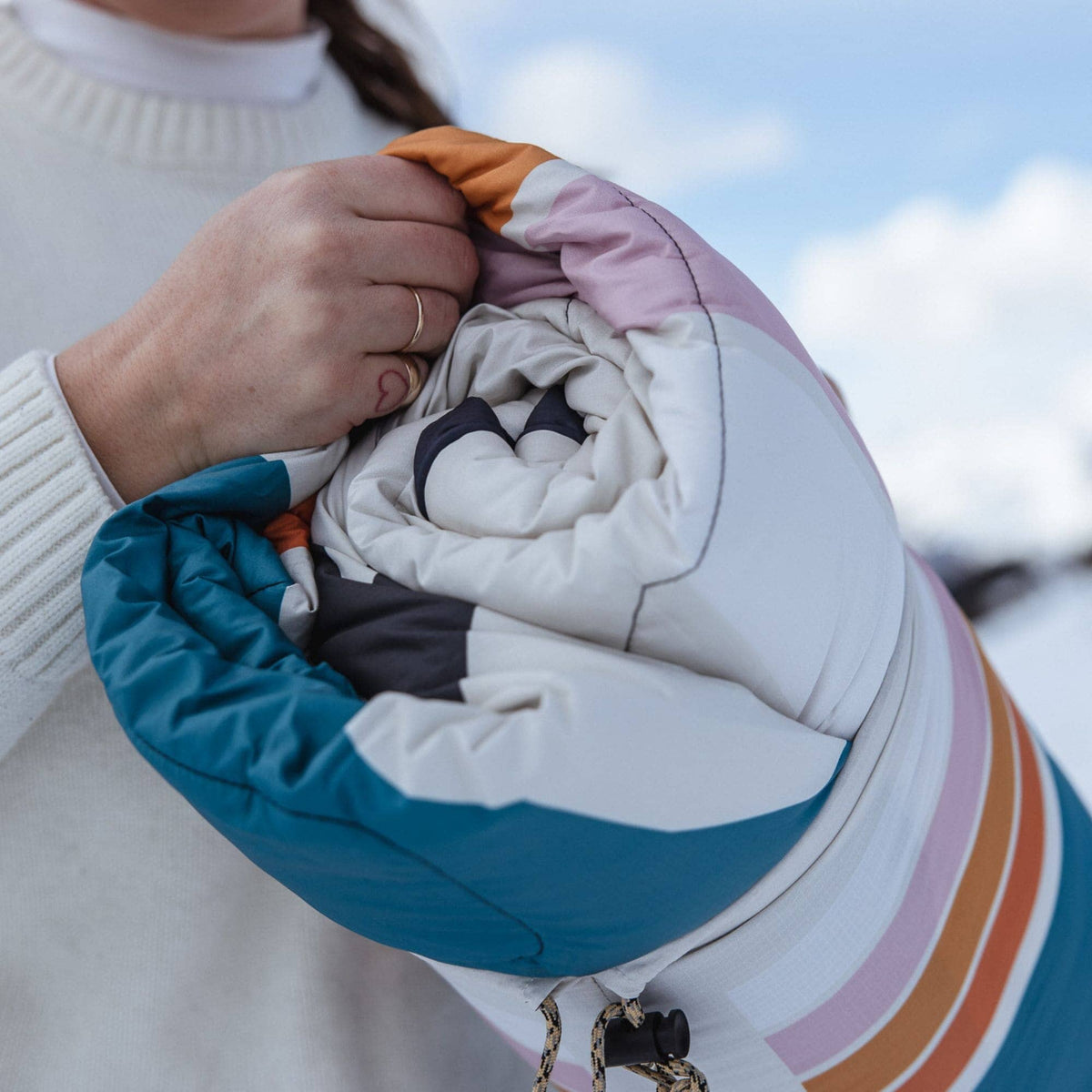 VOITED Recycled Ripstop Outdoor Camping Blanket - Snowy Peak Blankets VOITED