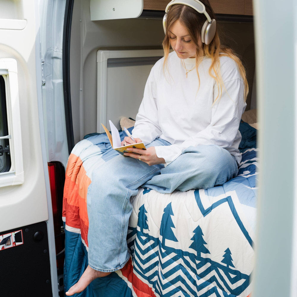 
VOITED Couverture de camping Queen CloudTouch® intérieur/extérieur - Camp Vibes Two
