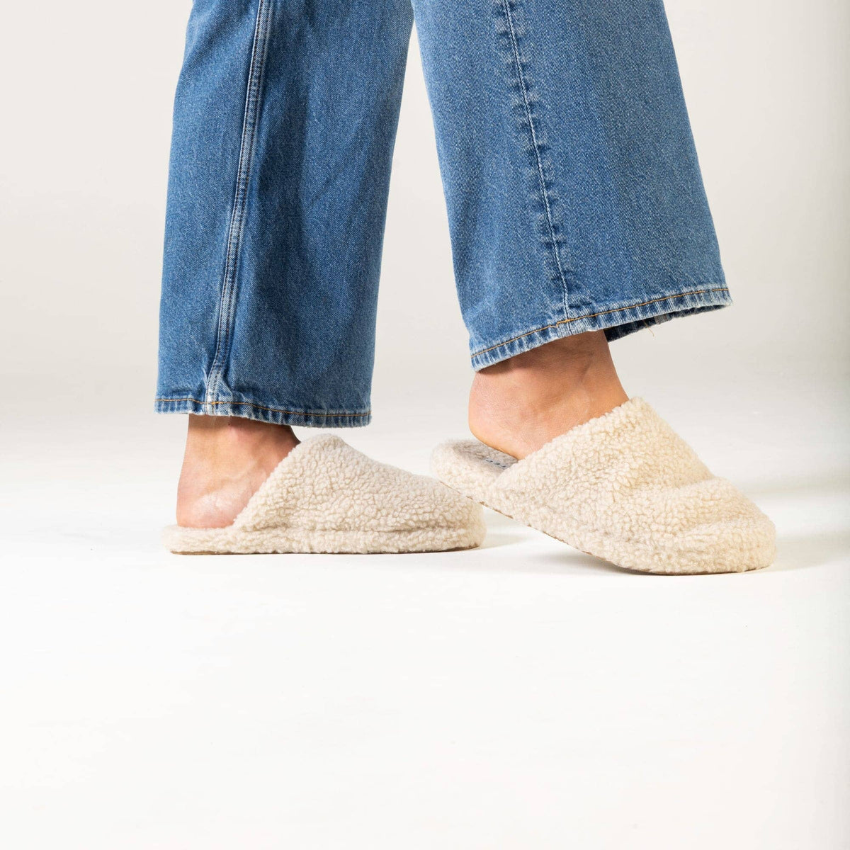 VOITED Snug CloudTouch® Slippers - Cotton Footwear VOITED 